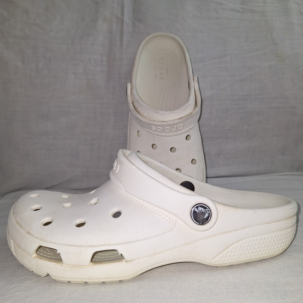 Crocs Women's Classic, White Slip-On Clogs Size 8M‎ Iconic Casual Simple Comfort